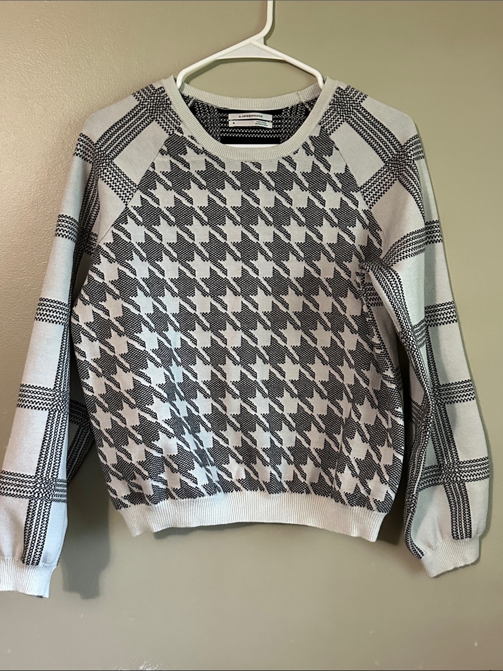 Anthropologie Black & White Houndstooth Raglan Crewneck Sweater
